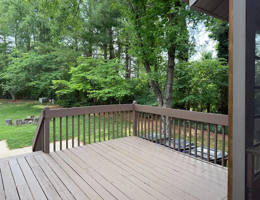 761 Winter Hill Lane Lexington KY 40509