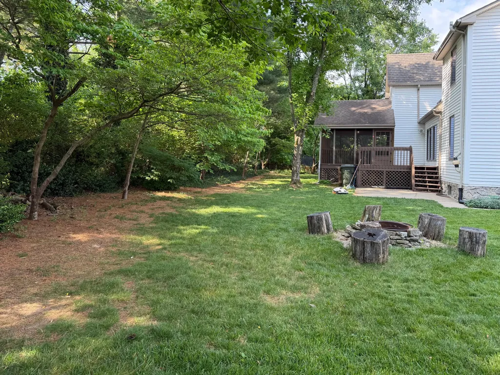 761 Winter Hill Lane Lexington KY 40509