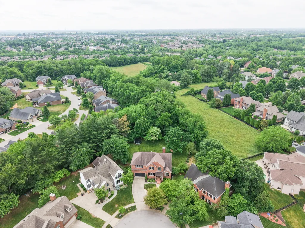 761 Winter Hill Lane Lexington KY 40509