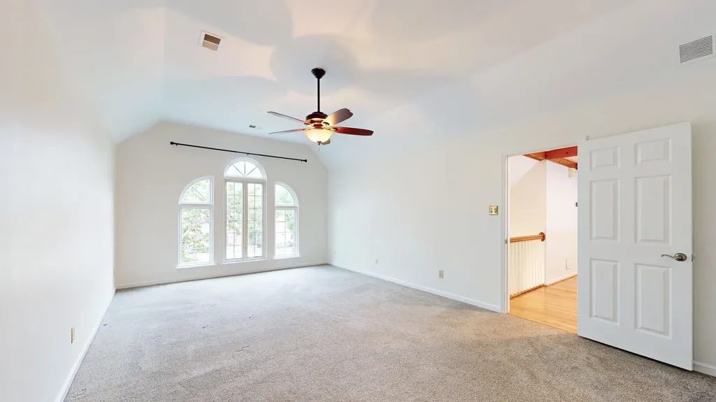 761 Winter Hill Lane Lexington KY 40509