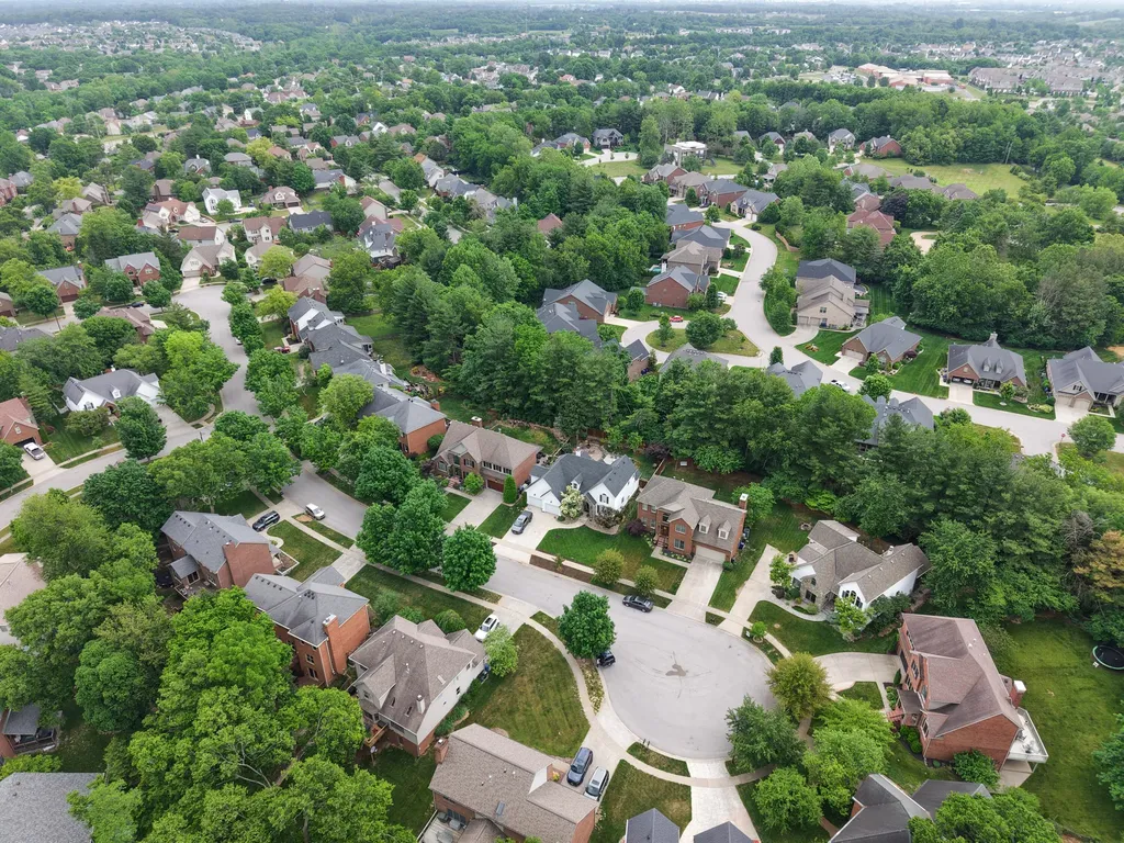 761 Winter Hill Lane Lexington KY 40509