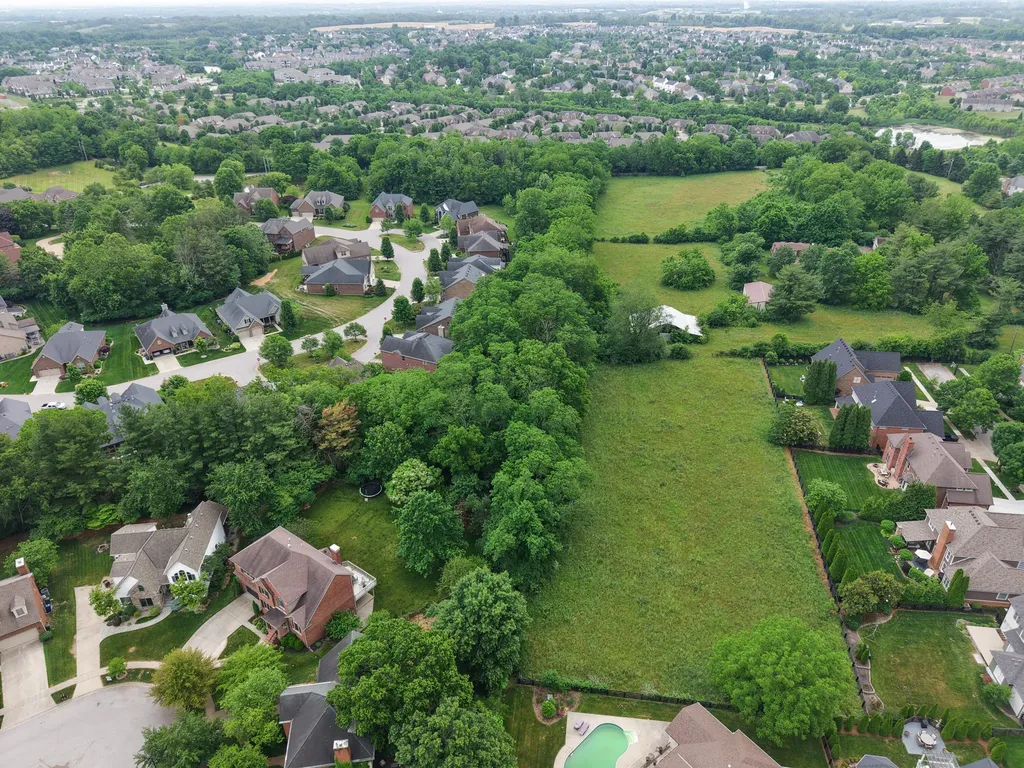 761 Winter Hill Lane Lexington KY 40509
