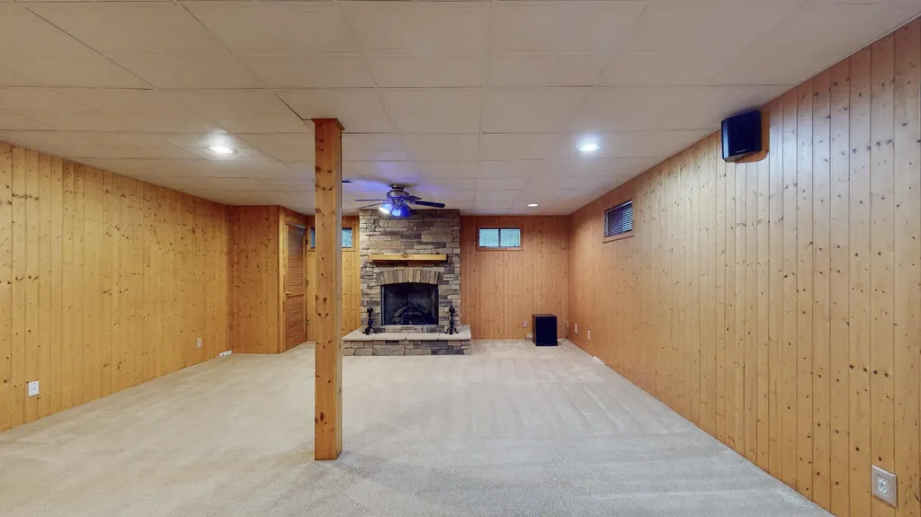 761 Winter Hill Lane Lexington KY 40509