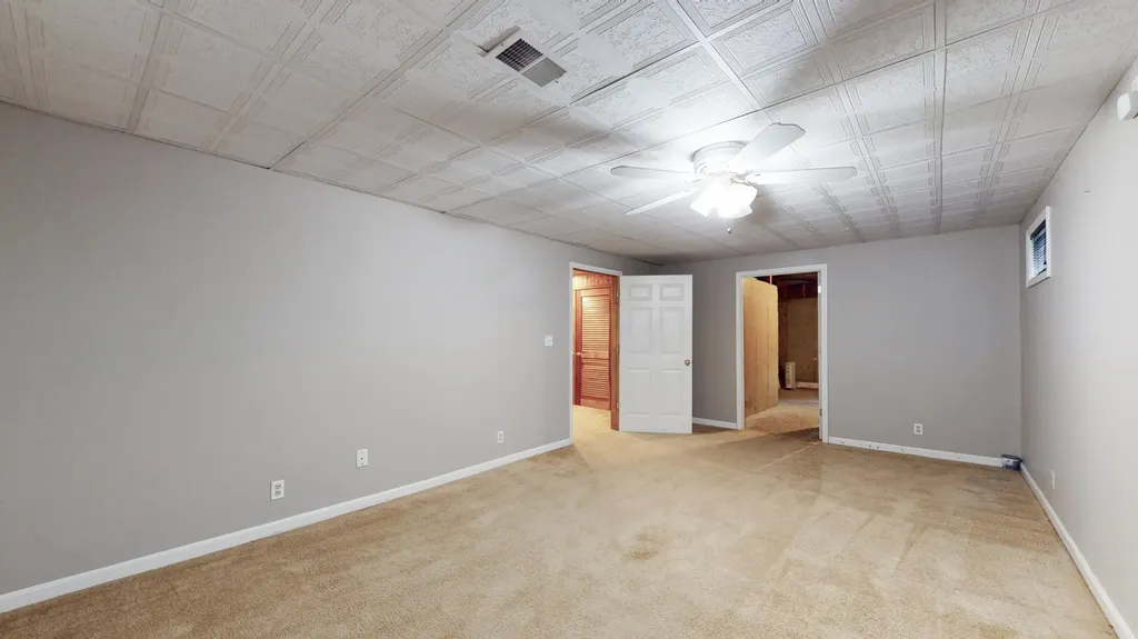 761 Winter Hill Lane Lexington KY 40509