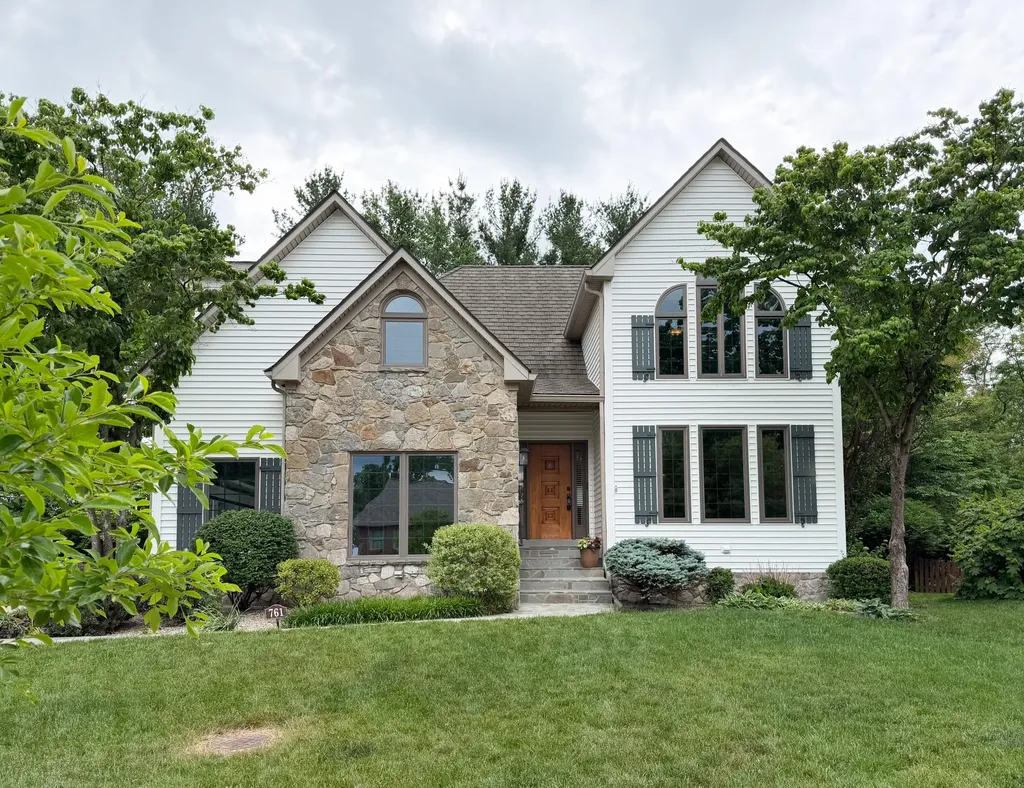 761 Winter Hill Lane Lexington KY 40509