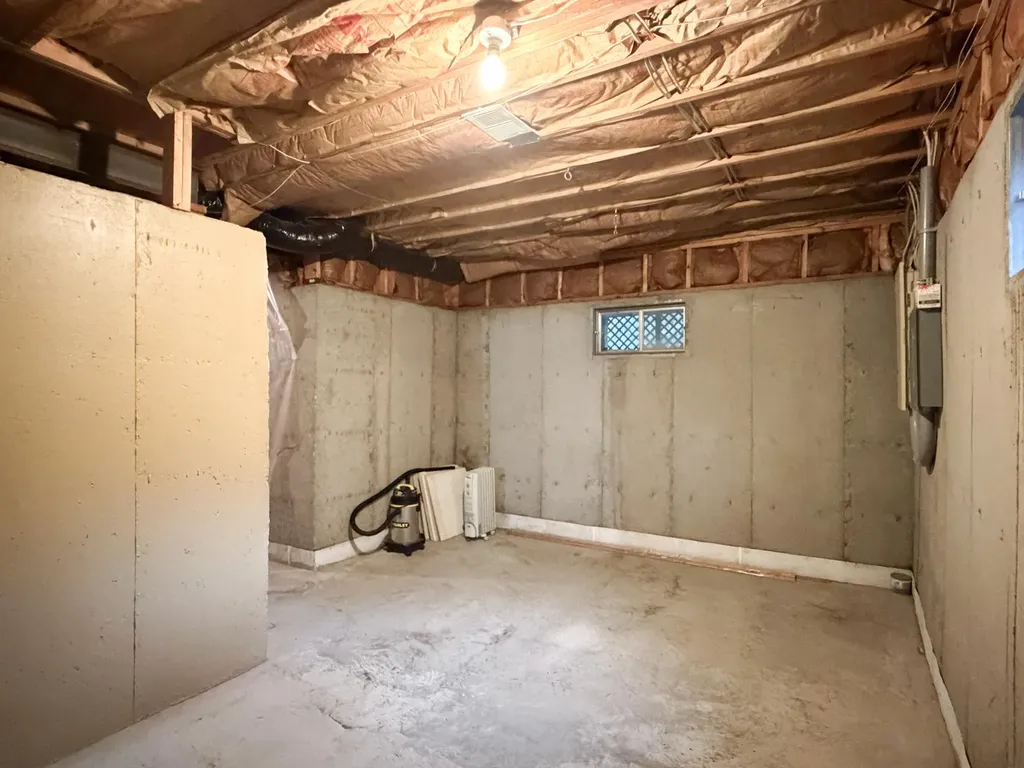 761 Winter Hill Lane Lexington KY 40509