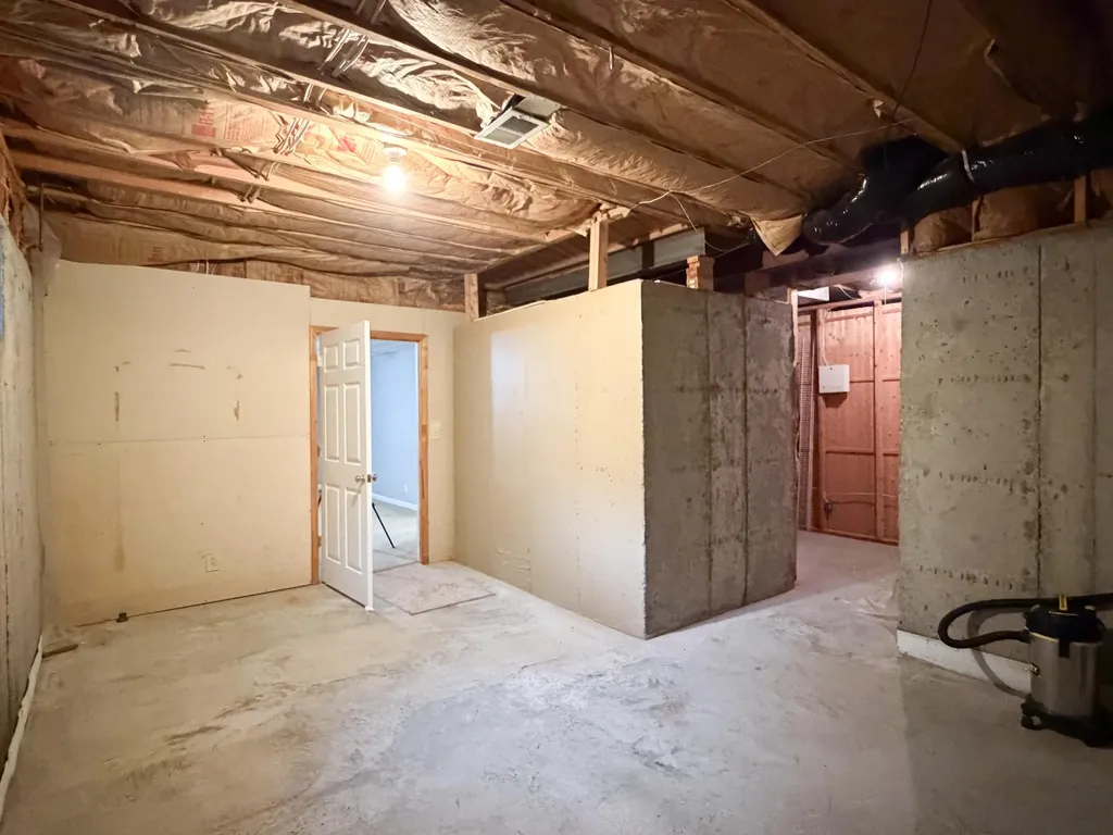 761 Winter Hill Lane Lexington KY 40509