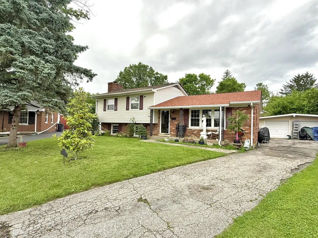1703 New Orleans Court Lexington KY 40505