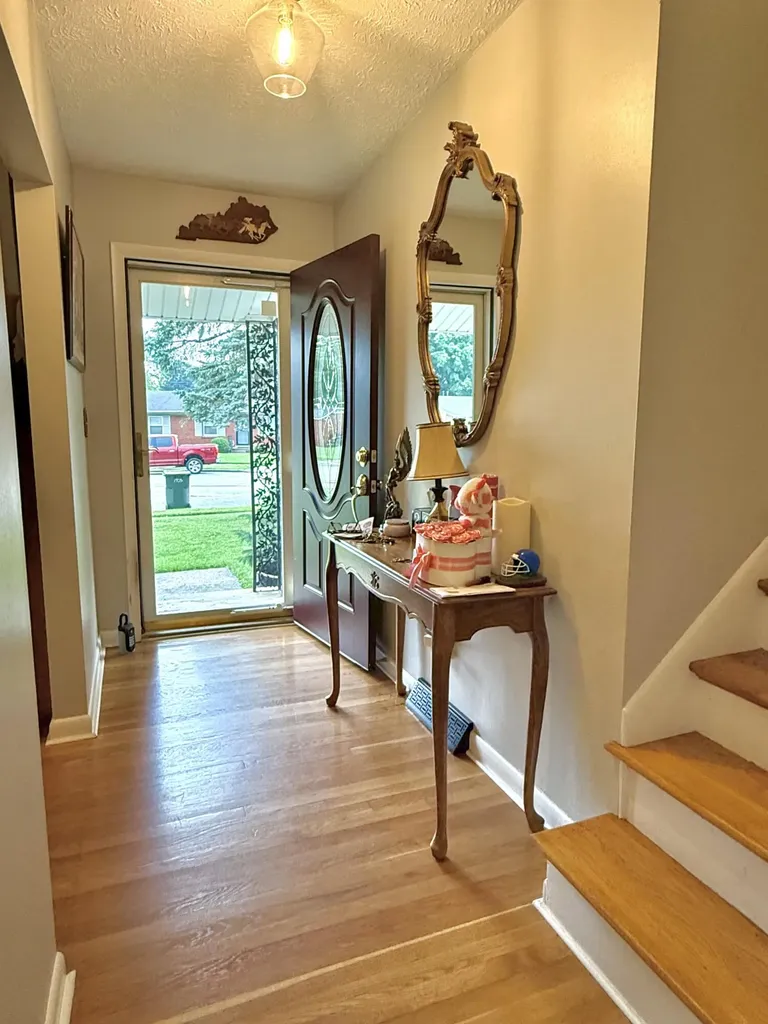 1703 New Orleans Court Lexington KY 40505