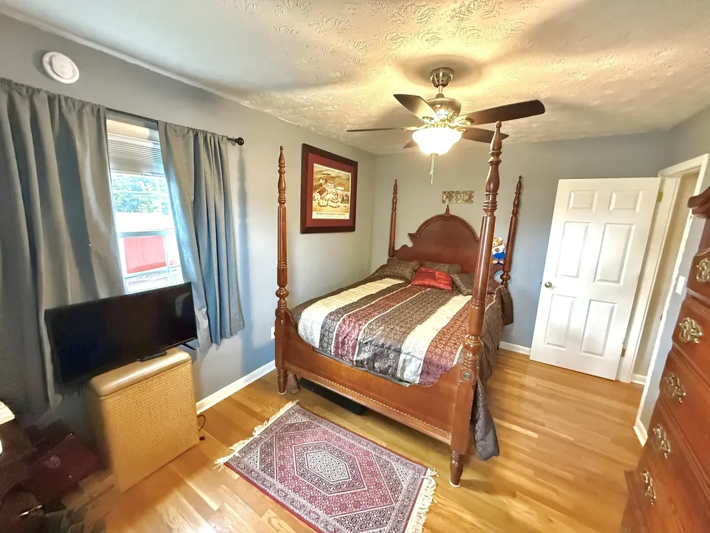 1703 New Orleans Court Lexington KY 40505