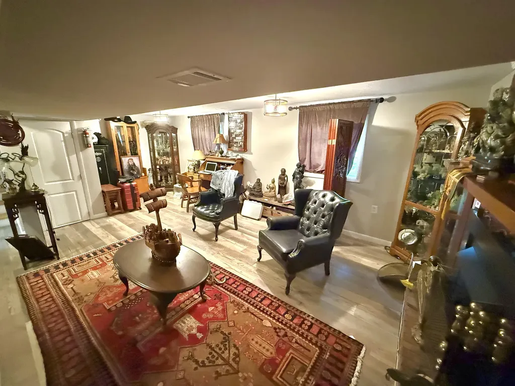 1703 New Orleans Court Lexington KY 40505