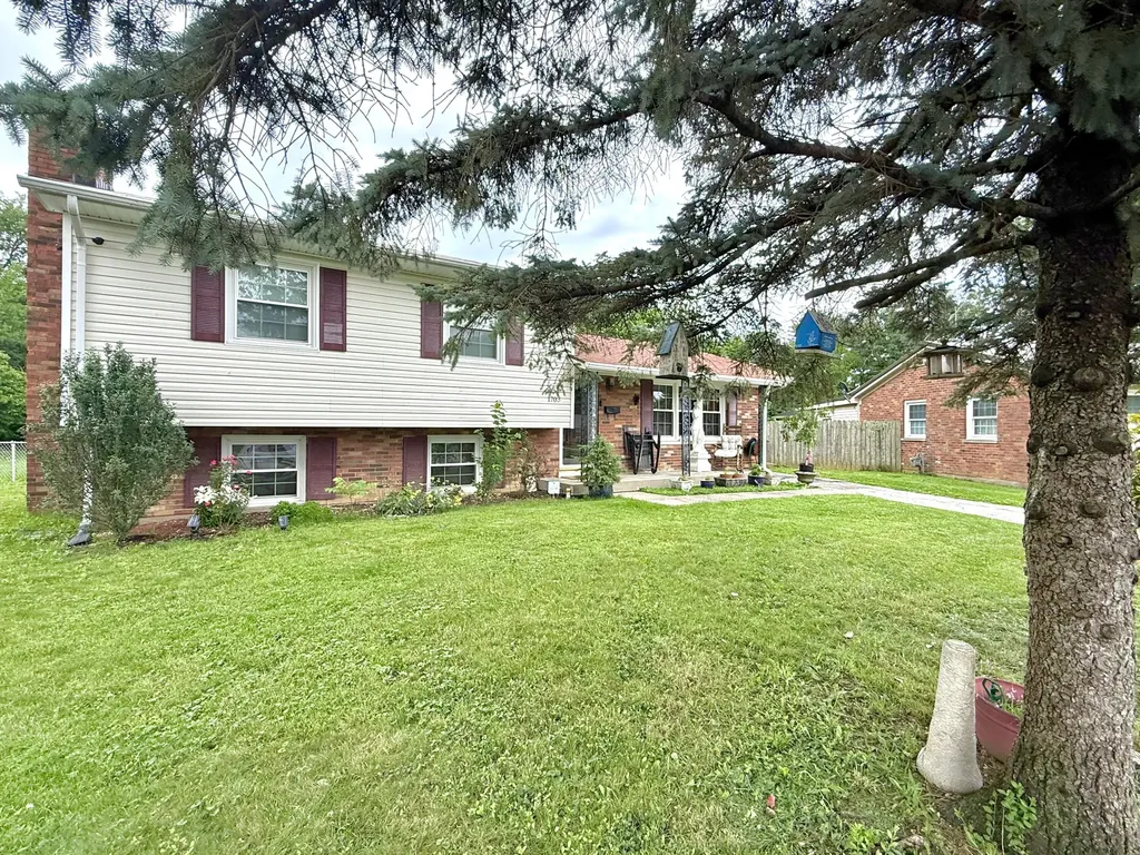 1703 New Orleans Court Lexington KY 40505