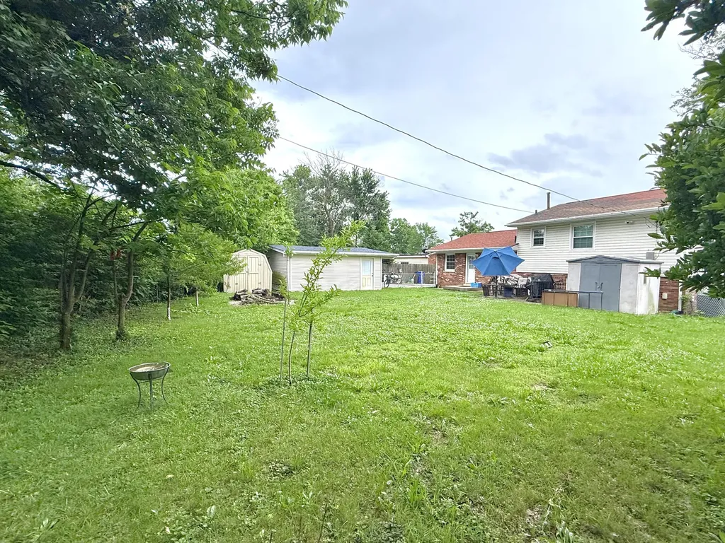 1703 New Orleans Court Lexington KY 40505
