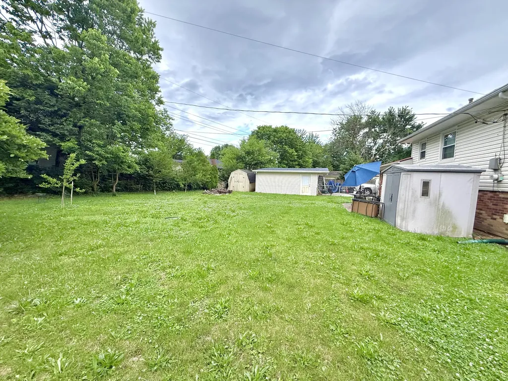 1703 New Orleans Court Lexington KY 40505