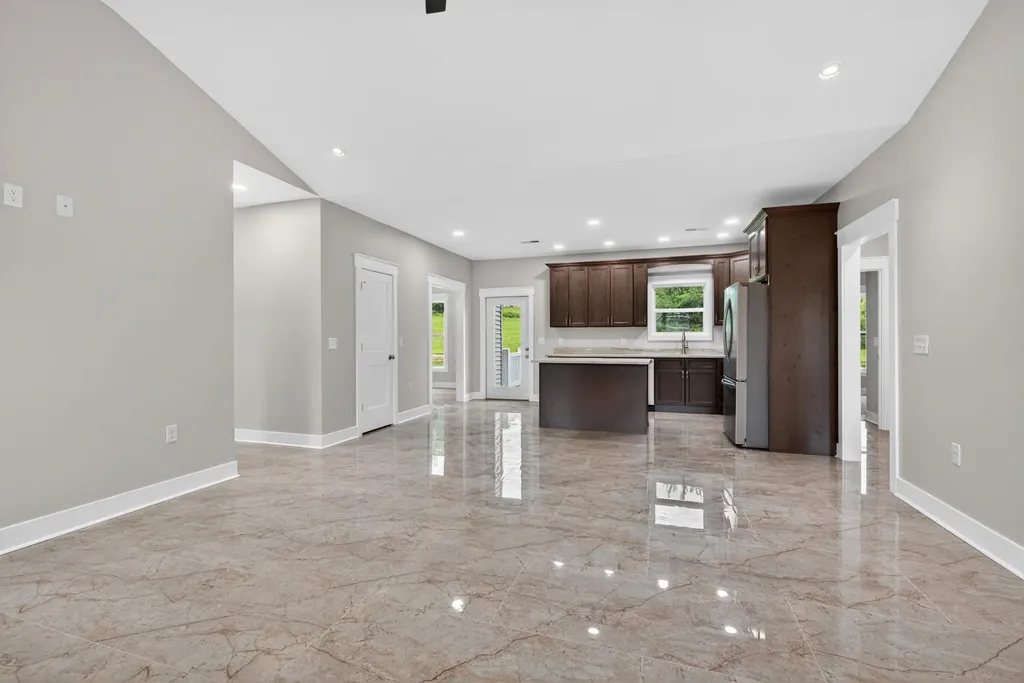 105 Stonegate Drive Danville KY 40422
