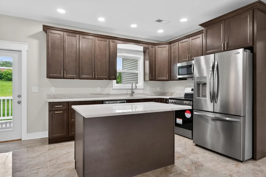 105 Stonegate Drive Danville KY 40422