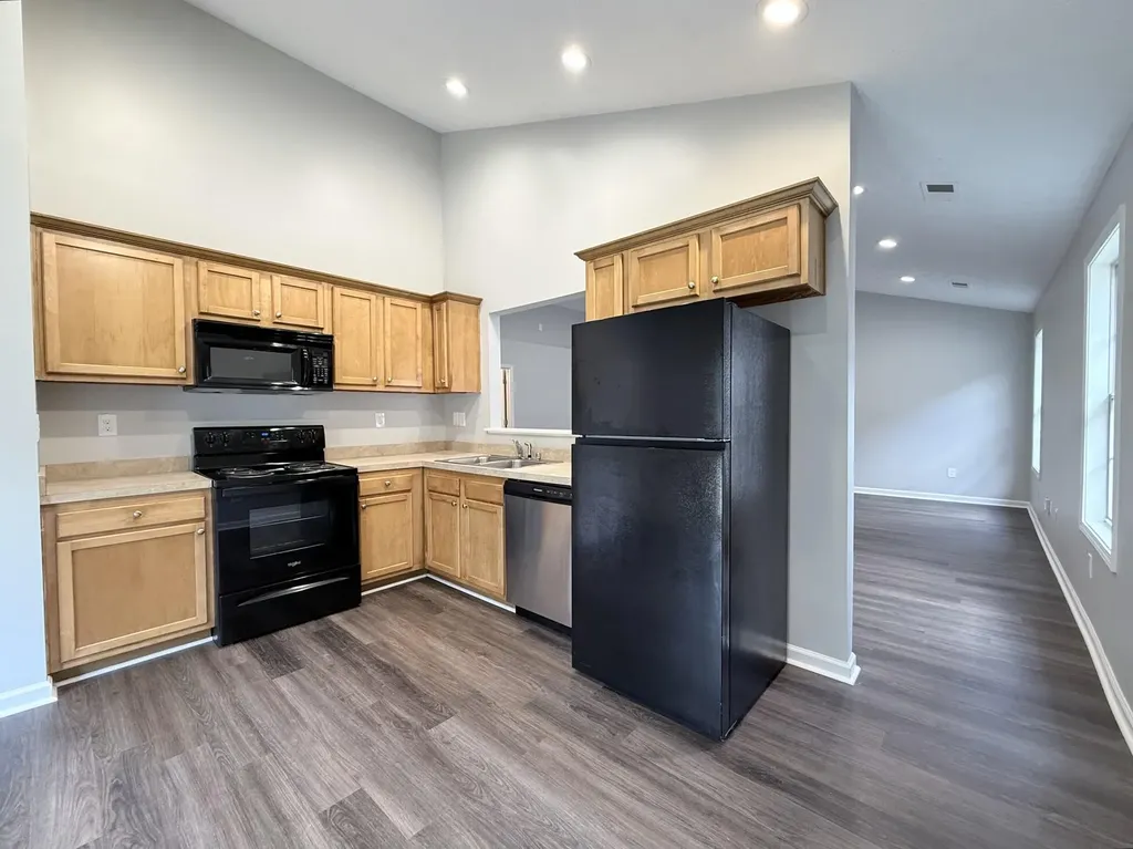 437 Mcconnells Trace Lexington KY 40511