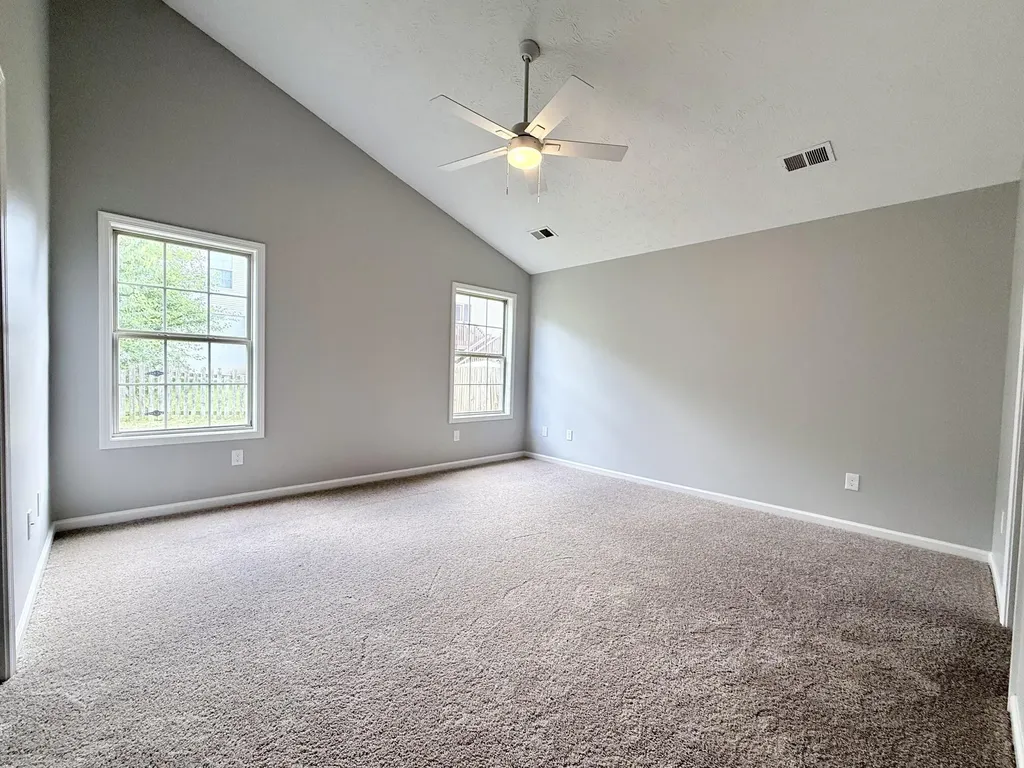 437 Mcconnells Trace Lexington KY 40511