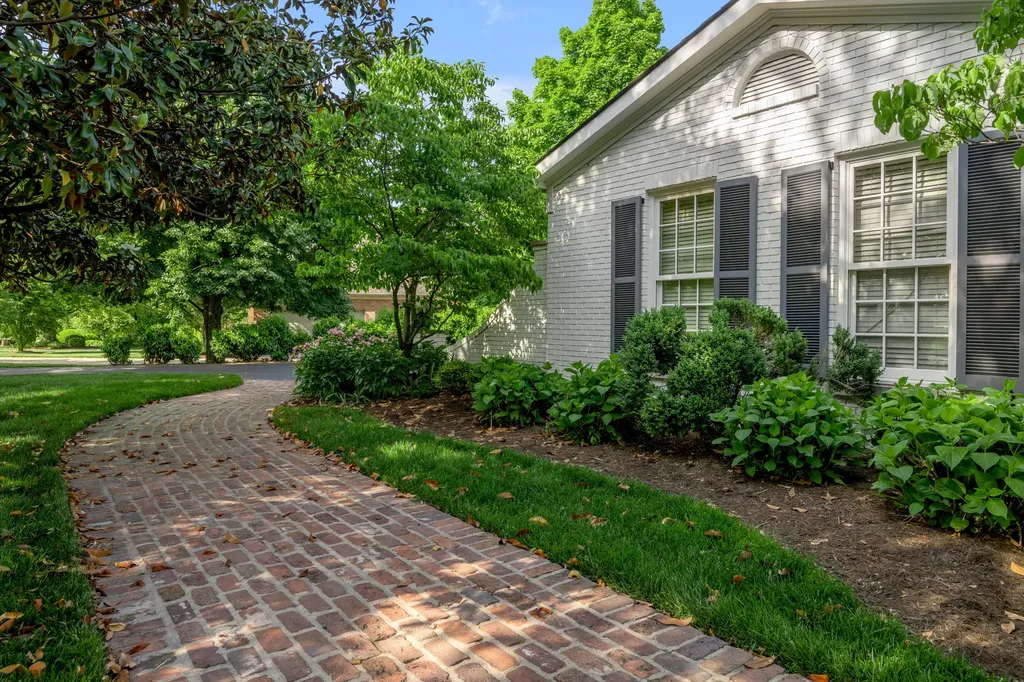 1853 Fielden Drive Lexington KY 40502