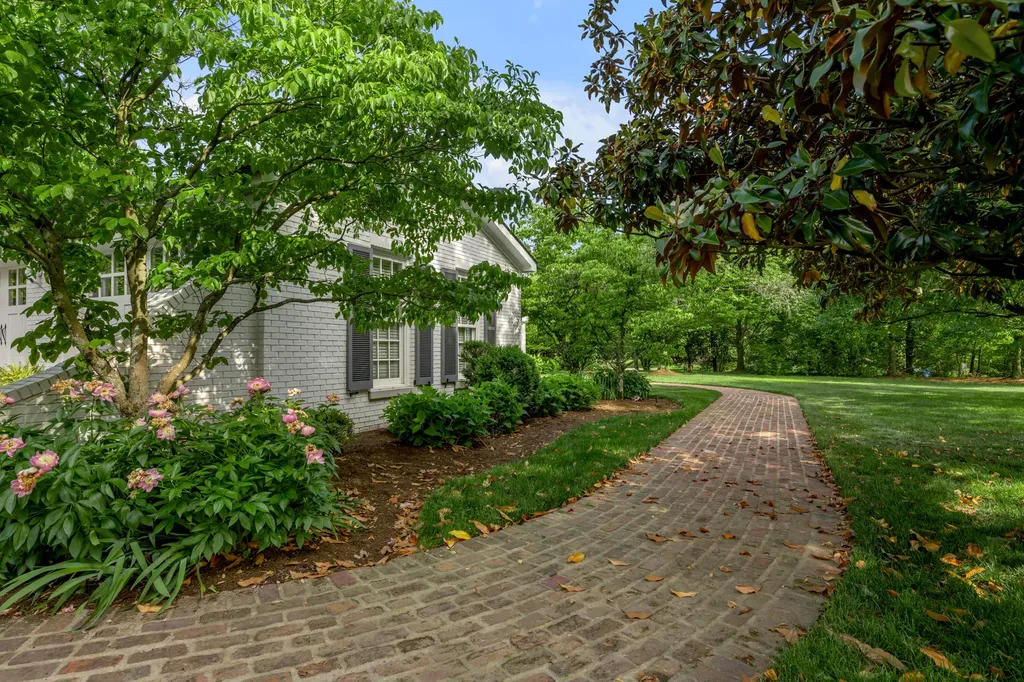 1853 Fielden Drive Lexington KY 40502