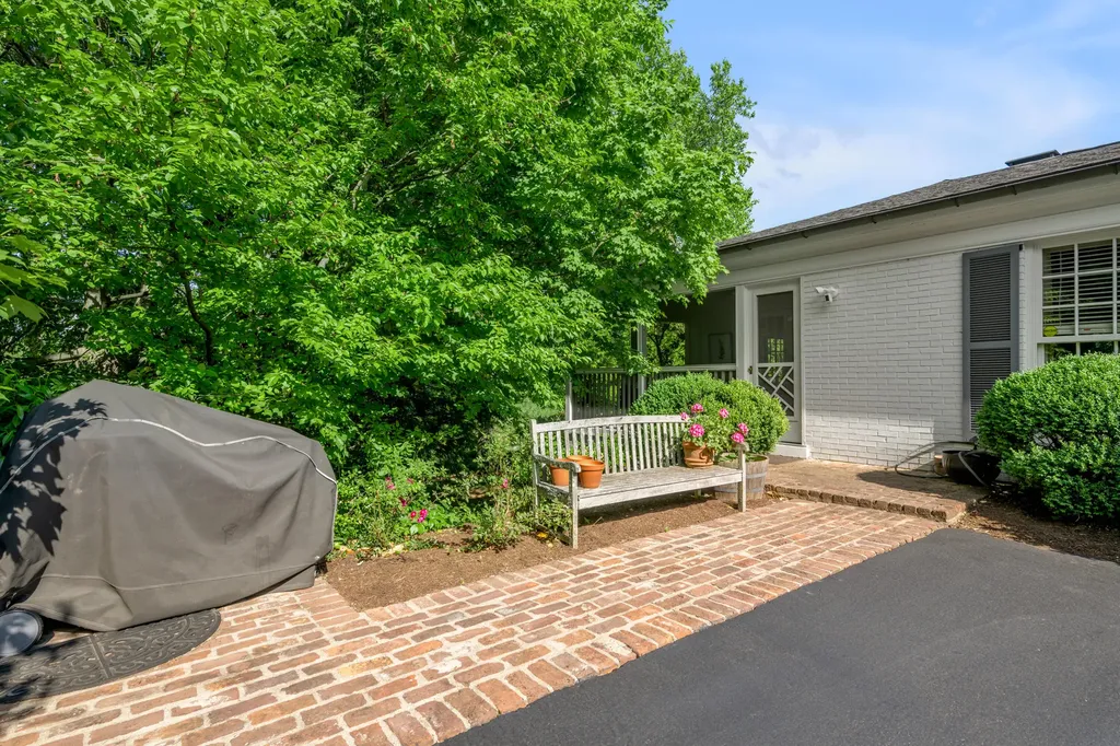 1853 Fielden Drive Lexington KY 40502
