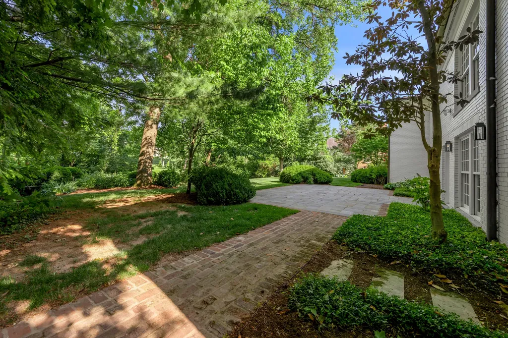 1853 Fielden Drive Lexington KY 40502