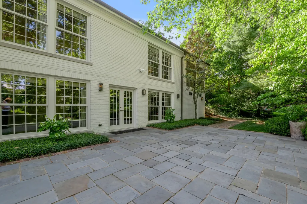 1853 Fielden Drive Lexington KY 40502