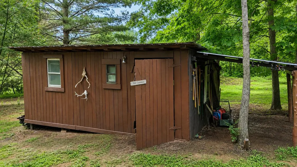 956 Furnace Mountain Road Monticello KY 42633