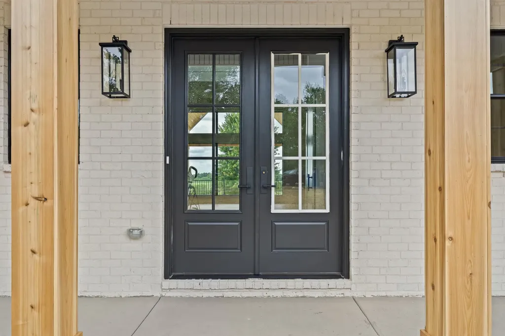 2305 Harrodsburg Road Lawrenceburg KY 40342