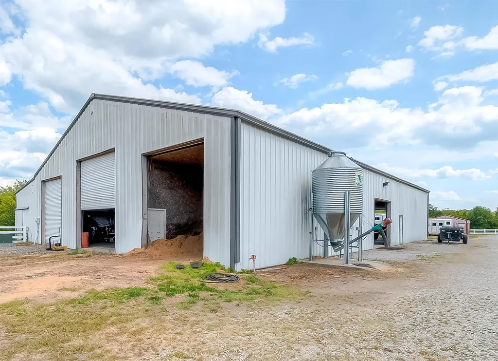 2305 Harrodsburg Road Lawrenceburg KY 40342