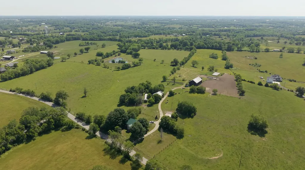6300 Mccowans Ferry Road Versailles KY 40383