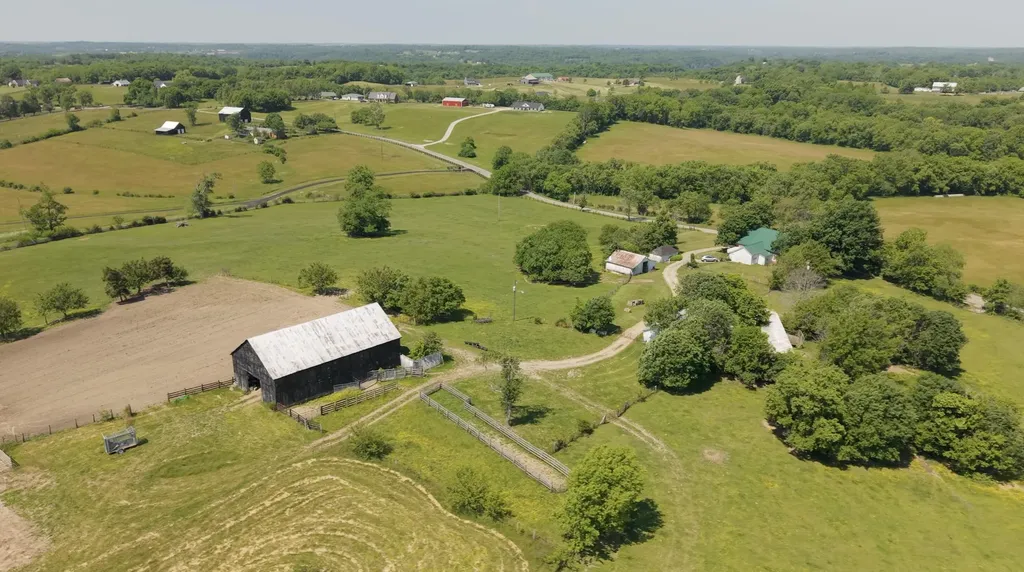 6300 Mccowans Ferry Road Versailles KY 40383
