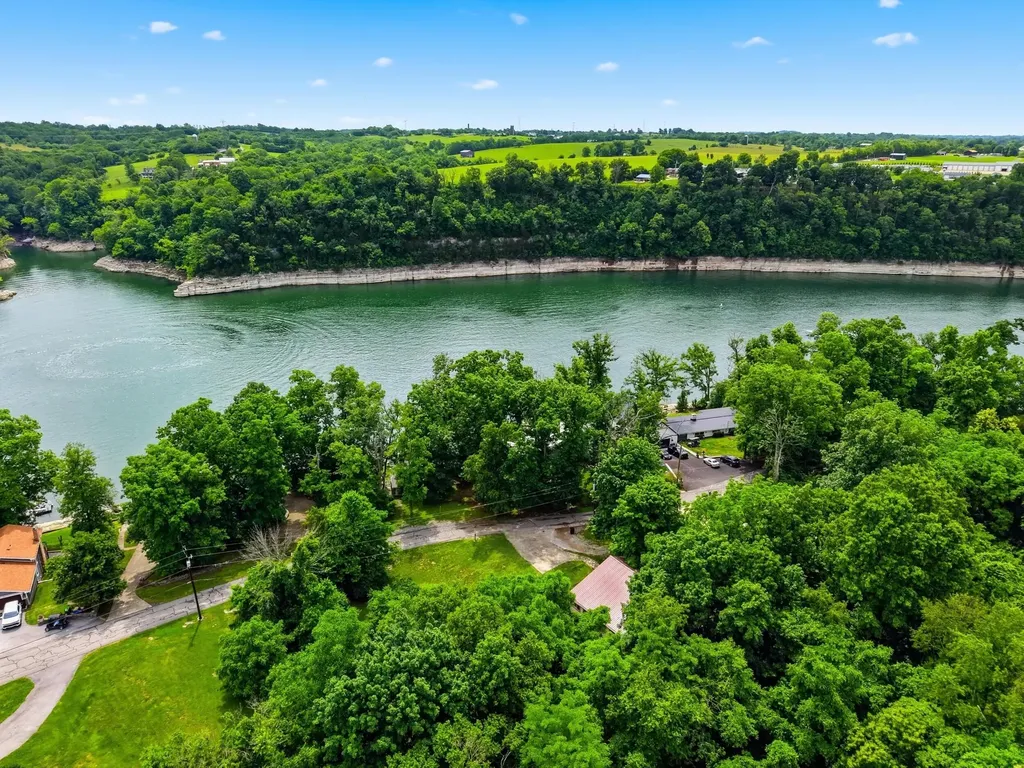 723 Chimney Rock Road Harrodsburg KY 40330