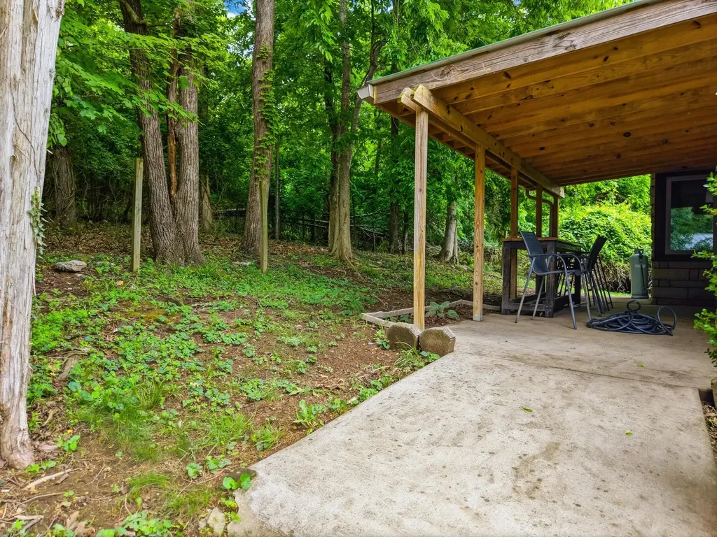 723 Chimney Rock Road Harrodsburg KY 40330