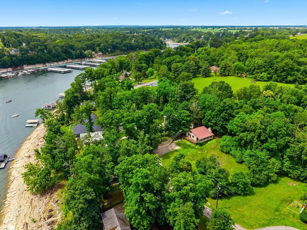 723 Chimney Rock Road Harrodsburg KY 40330