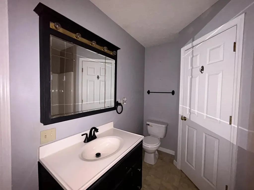 81 Brett Circle Hustonville KY 40437