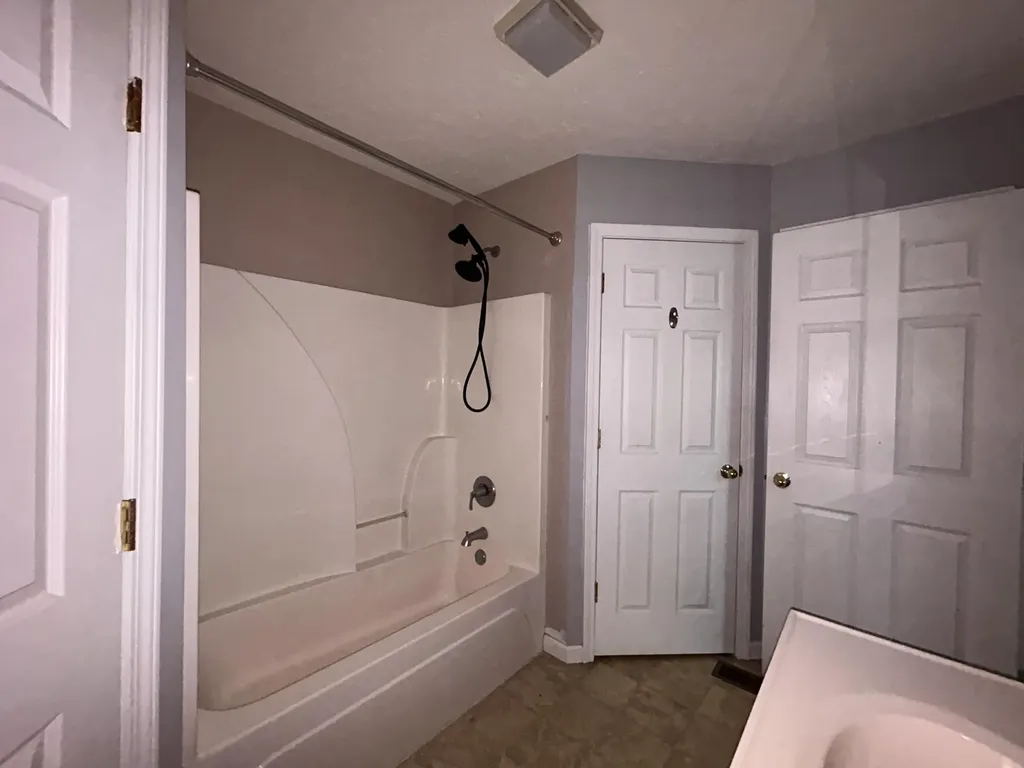 81 Brett Circle Hustonville KY 40437