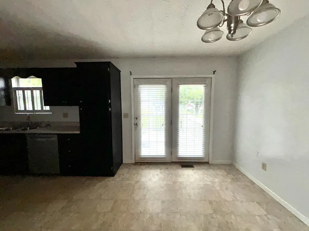 81 Brett Circle Hustonville KY 40437