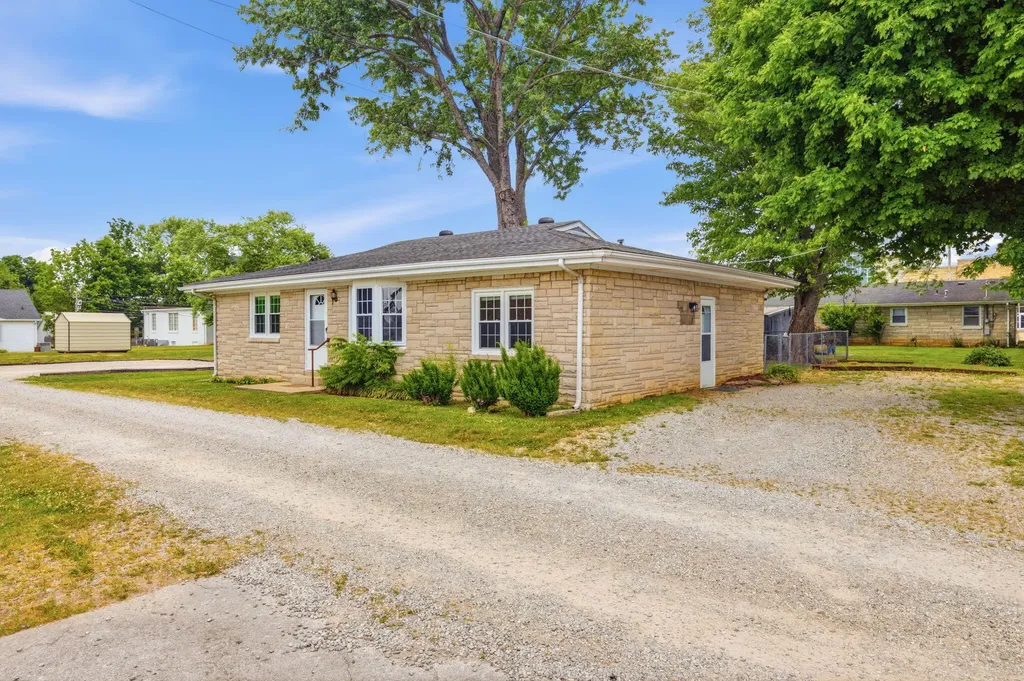 424 Church Alley Smiths Grove KY 42171