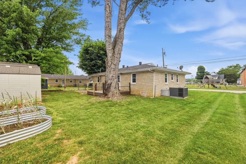 424 Church Alley Smiths Grove KY 42171
