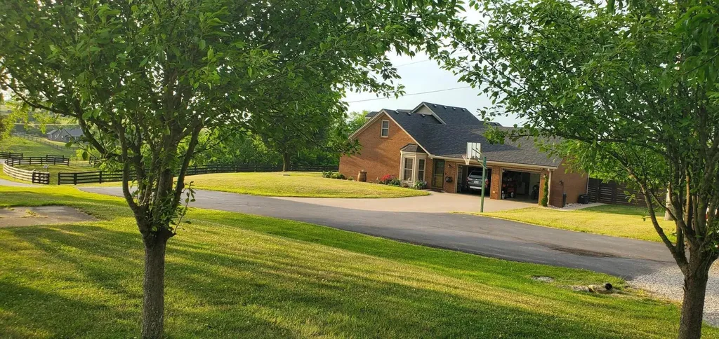 559 Moran Summit Road Richmond KY 40475