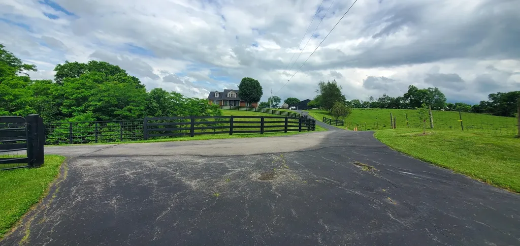 559 Moran Summit Road Richmond KY 40475