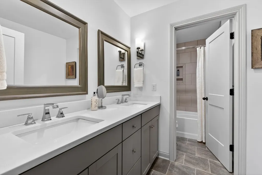 2005 Covington Drive Lexington KY 40509