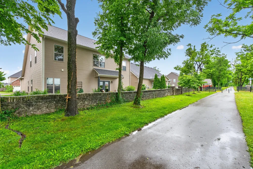 2005 Covington Drive Lexington KY 40509