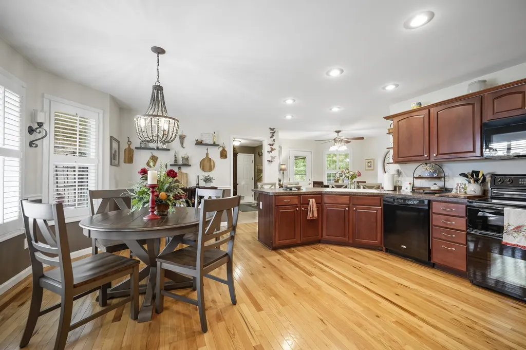 1076 Amberly Way Richmond KY 40475