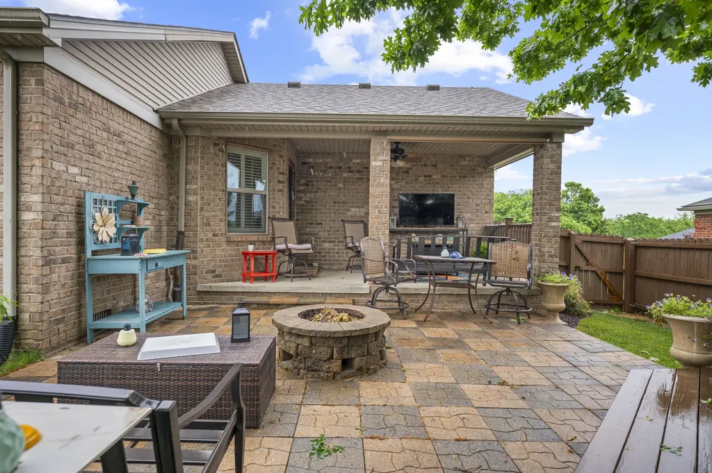 1076 Amberly Way Richmond KY 40475