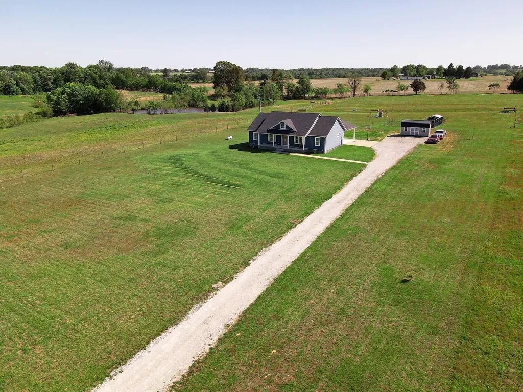 207 Collins Road Russellville KY 42276