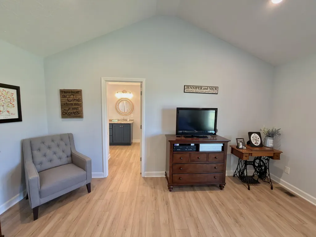 207 Collins Road Russellville KY 42276