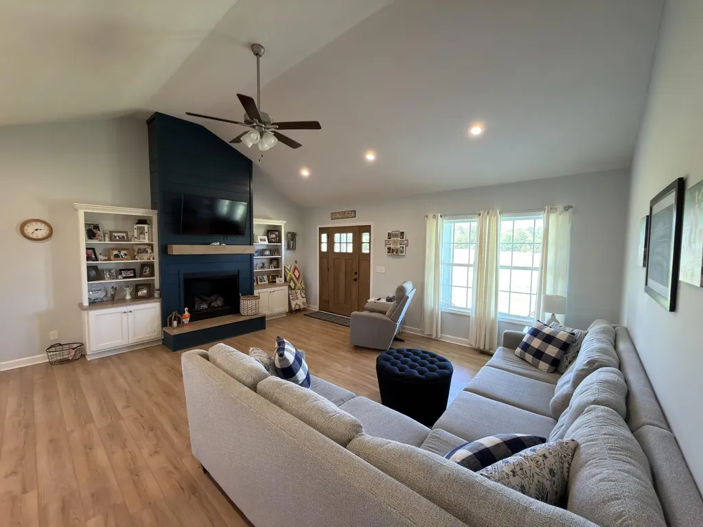 207 Collins Road Russellville KY 42276