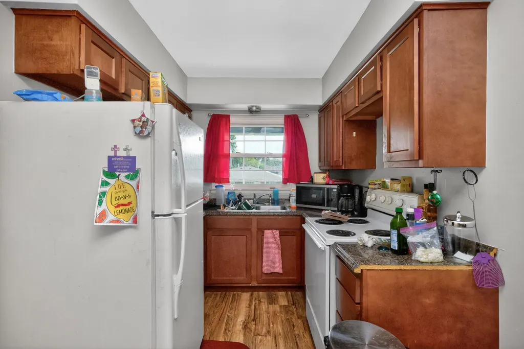 1999-2001 Spring Station Drive Lexington KY 40505